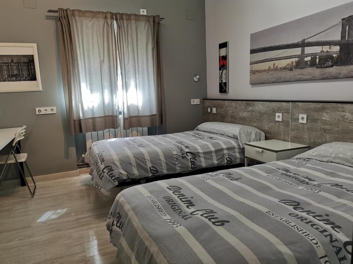 Villa "Luna De Segovia" 레가네스 외부 사진